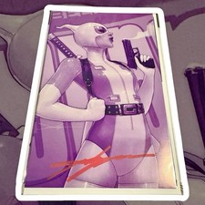 GWENPOOL #1 1:100 RATIO INVENTIVE VIRGIN VARIANT SIGNED BY JEEHYUNG LEE W/COA comic cover